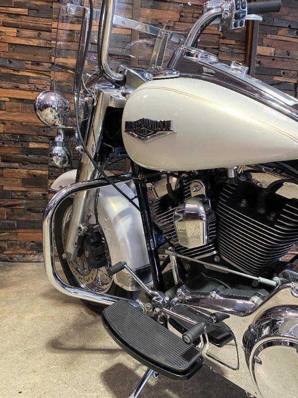 2015 HARLEY-DAVIDSON FLHRC ROAD KING CLASSIC CRUISER