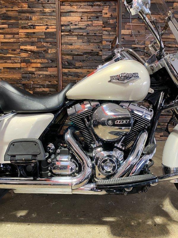 2015 HARLEY-DAVIDSON FLHRC ROAD KING CLASSIC CRUISER