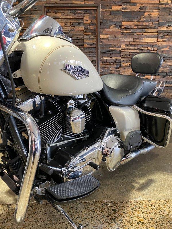 2015 HARLEY-DAVIDSON FLHRC ROAD KING CLASSIC CRUISER