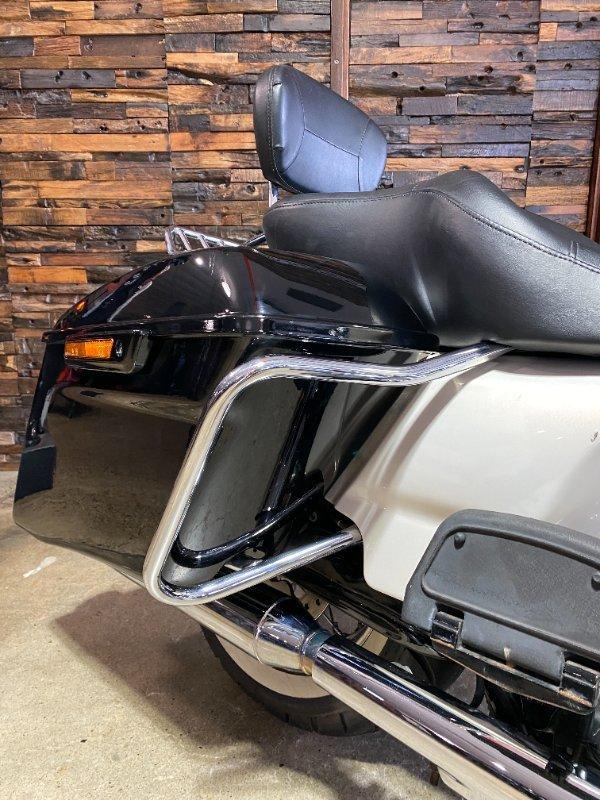 2015 HARLEY-DAVIDSON FLHRC ROAD KING CLASSIC CRUISER