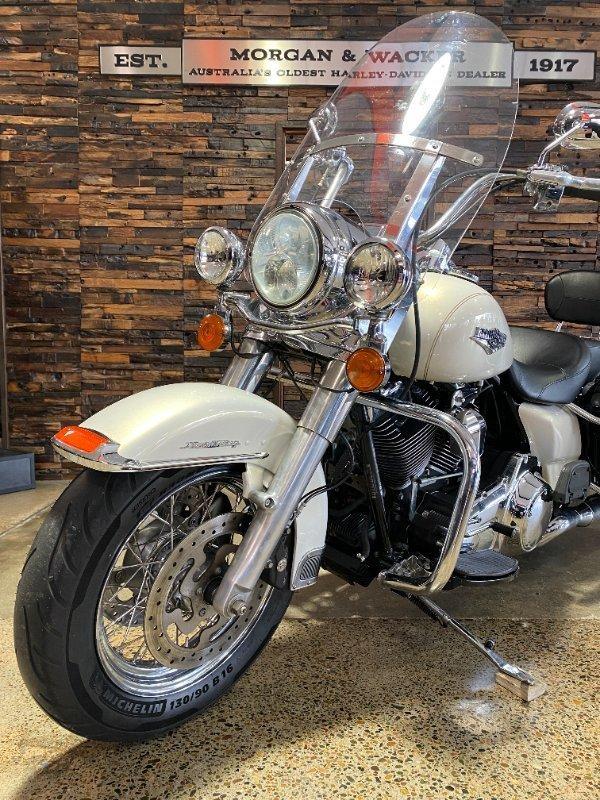2015 HARLEY-DAVIDSON FLHRC ROAD KING CLASSIC CRUISER