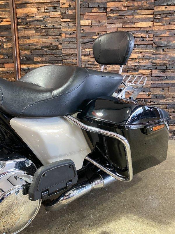 2015 HARLEY-DAVIDSON FLHRC ROAD KING CLASSIC CRUISER