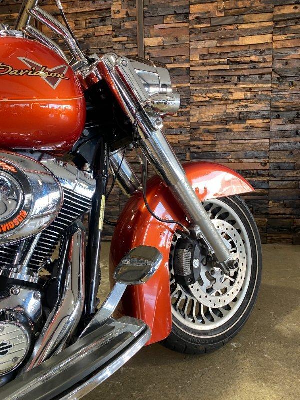 2011 HARLEY-DAVIDSON FLHR ROAD KING CRUISER