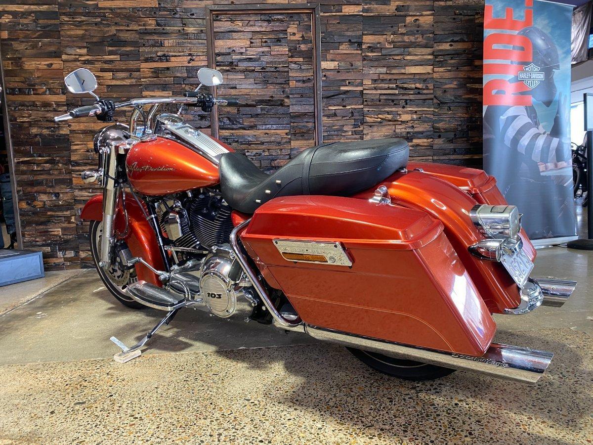 2011 HARLEY-DAVIDSON FLHR ROAD KING CRUISER