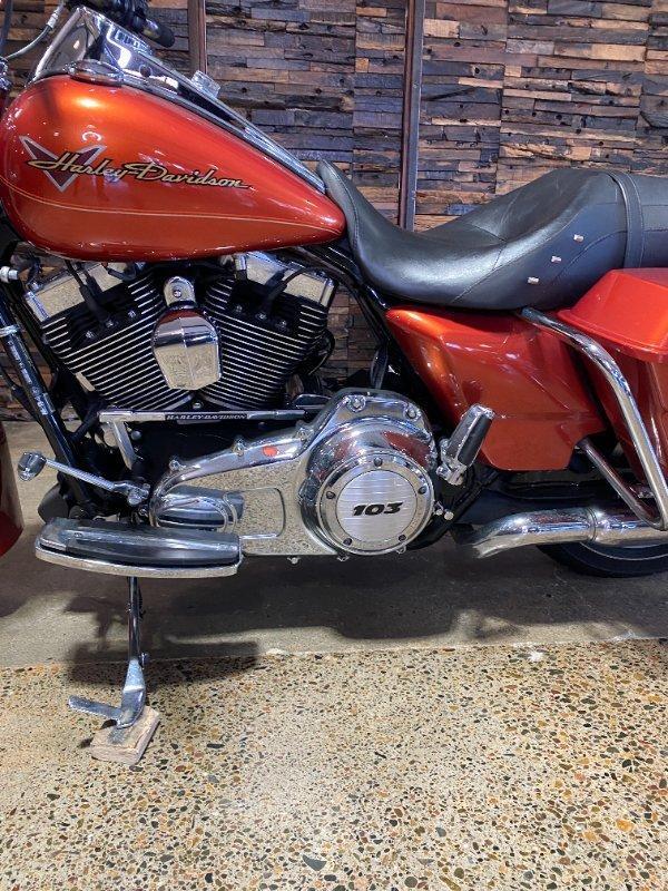 2011 HARLEY-DAVIDSON FLHR ROAD KING CRUISER