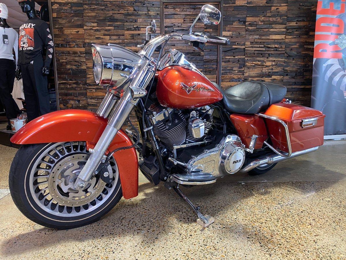 2011 HARLEY-DAVIDSON FLHR ROAD KING CRUISER