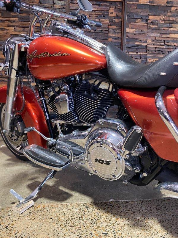 2011 HARLEY-DAVIDSON FLHR ROAD KING CRUISER