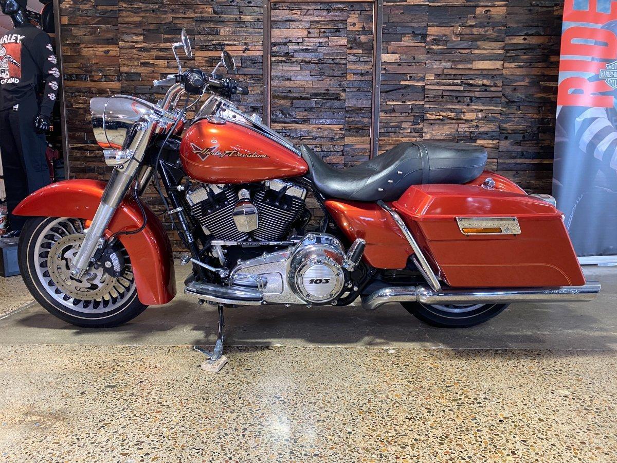 2011 HARLEY-DAVIDSON FLHR ROAD KING CRUISER
