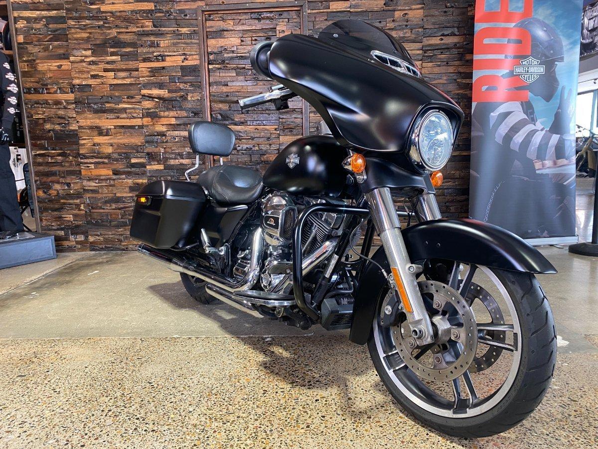 2015 HARLEY-DAVIDSON STREET GLIDE SPECIAL CRUISER