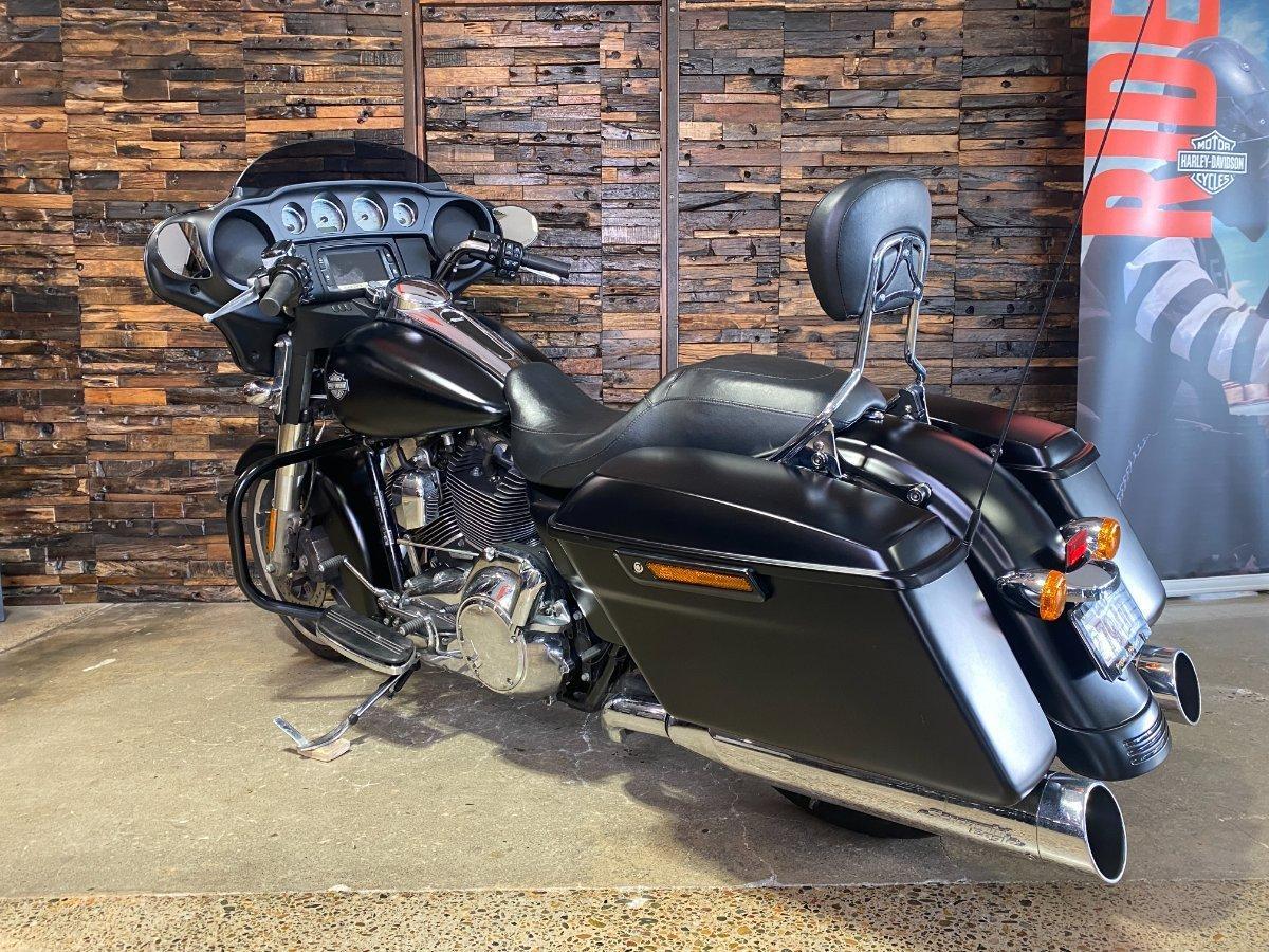 2015 HARLEY-DAVIDSON STREET GLIDE SPECIAL CRUISER