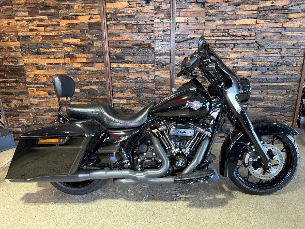 2023 HARLEY-DAVIDSON FLHRXS ROAD KING SPECIAL CRUISER