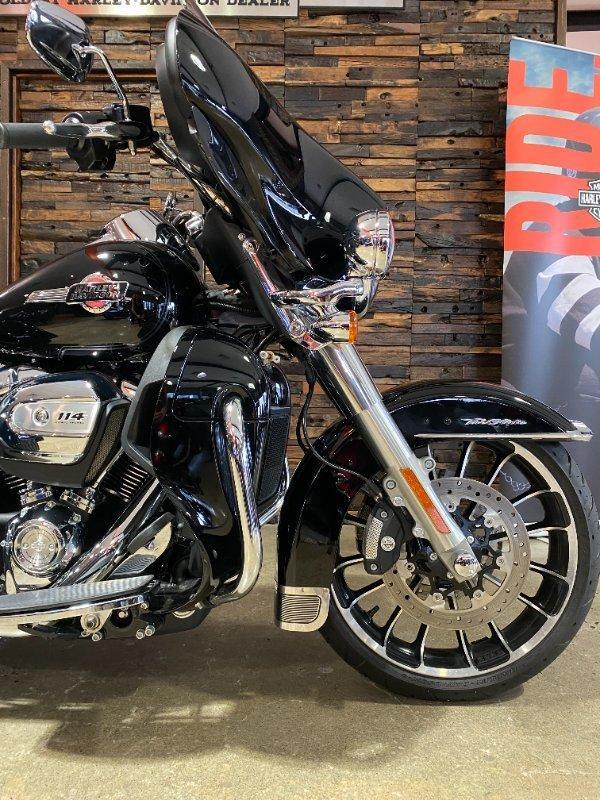 2025 HARLEY-DAVIDSON FLHTCUTG TRI GLIDE U/CLC 114 TRIKE