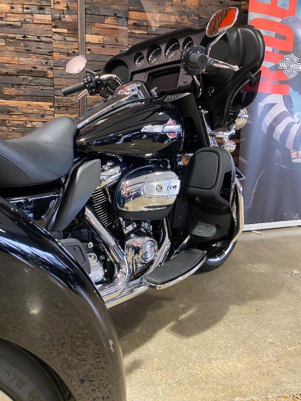 2025 HARLEY-DAVIDSON FLHTCUTG TRI GLIDE U/CLC 114 TRIKE