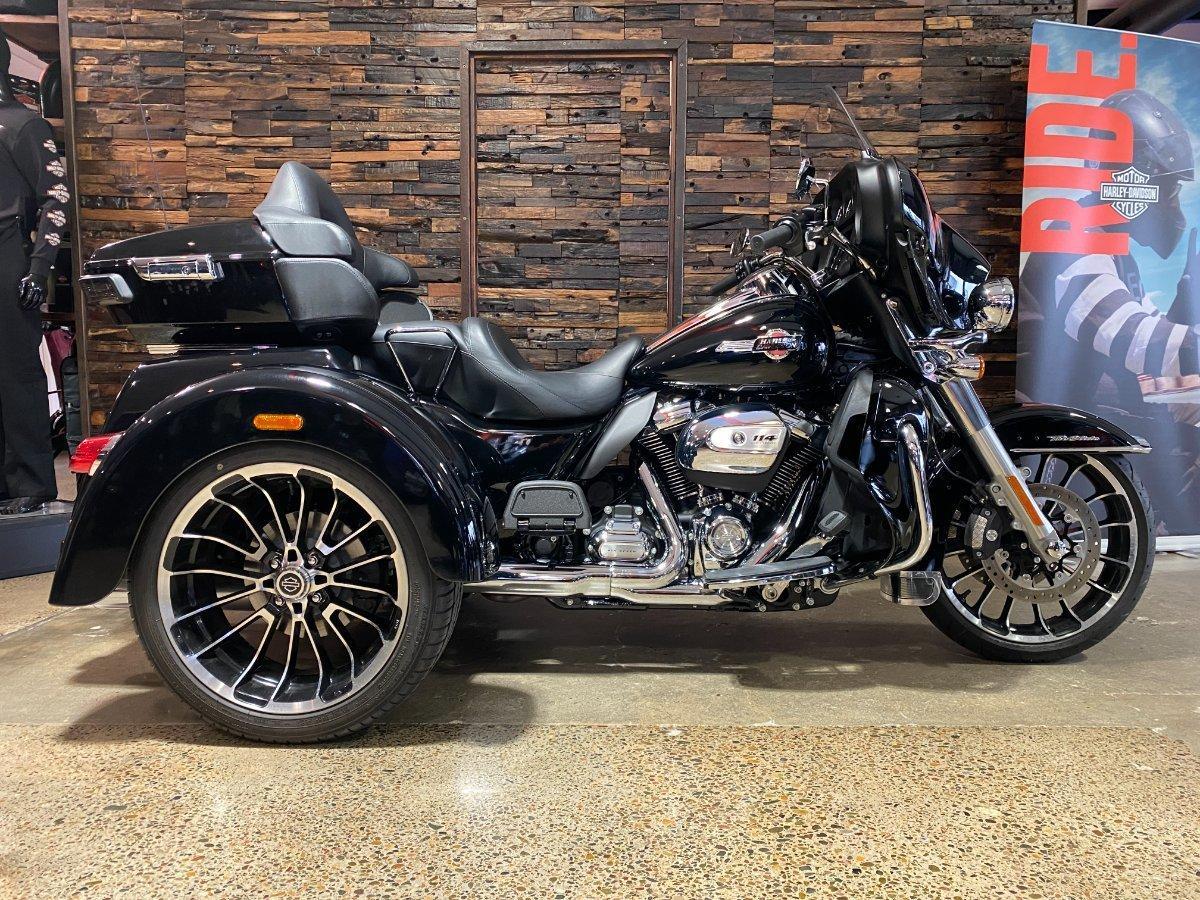 2025 HARLEY-DAVIDSON FLHTCUTG TRI GLIDE U/CLC 114 TRIKE
