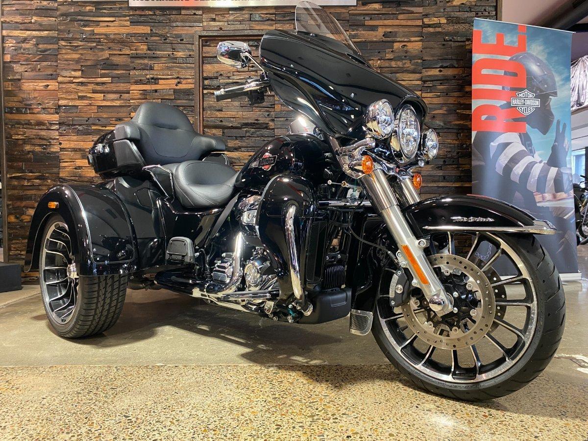 2025 HARLEY-DAVIDSON FLHTCUTG TRI GLIDE U/CLC 114 TRIKE