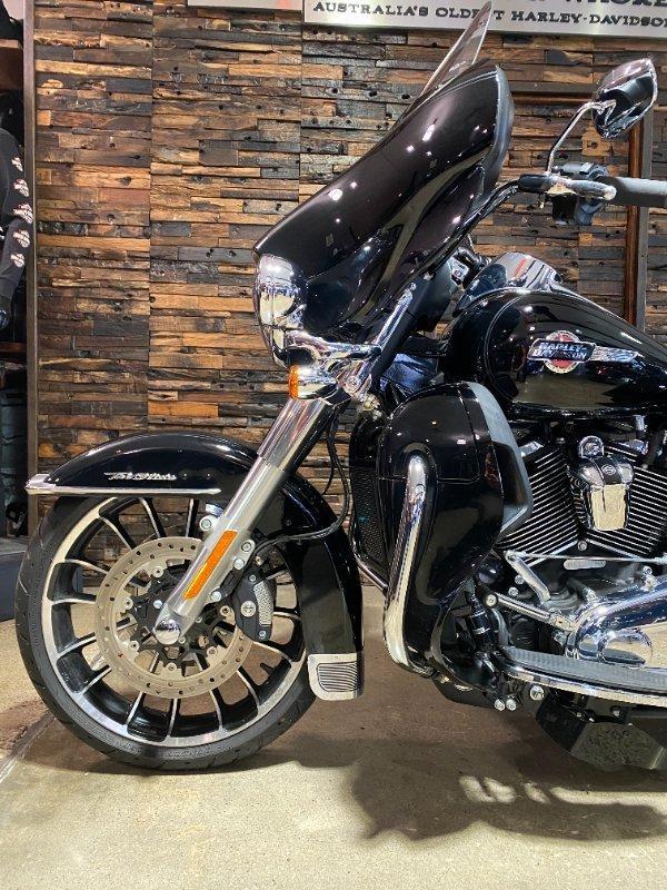 2025 HARLEY-DAVIDSON FLHTCUTG TRI GLIDE U/CLC 114 TRIKE