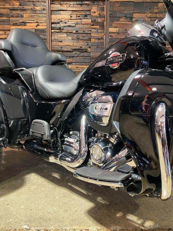 2025 HARLEY-DAVIDSON FLHTCUTG TRI GLIDE U/CLC 114 TRIKE