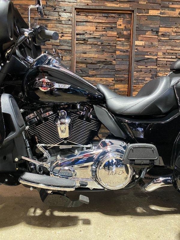 2025 HARLEY-DAVIDSON FLHTCUTG TRI GLIDE U/CLC 114 TRIKE