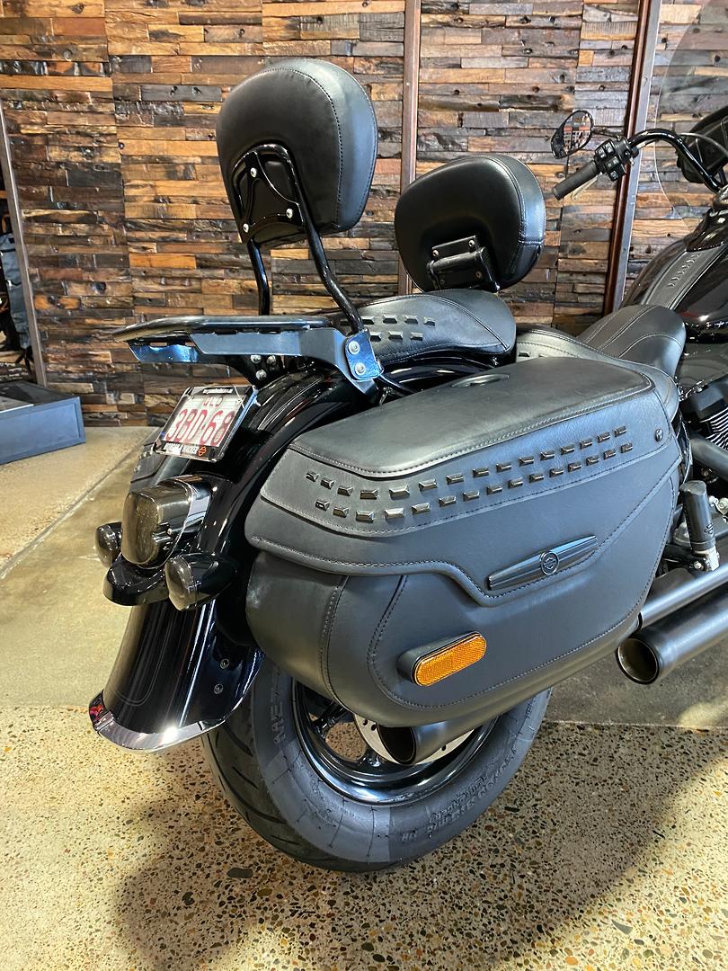 2022 HARLEY-DAVIDSON FLHCS HERITAGE CLASSIC 114 CRUISER