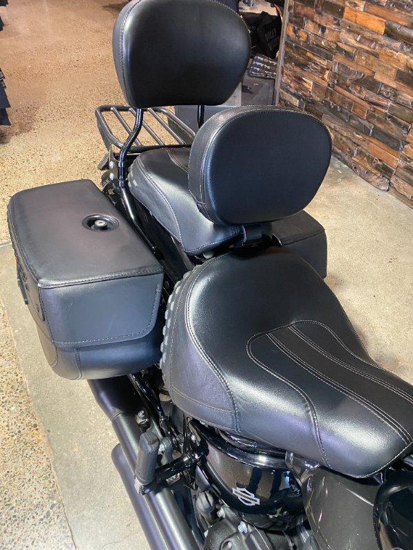 2022 HARLEY-DAVIDSON FLHCS HERITAGE CLASSIC 114 CRUISER