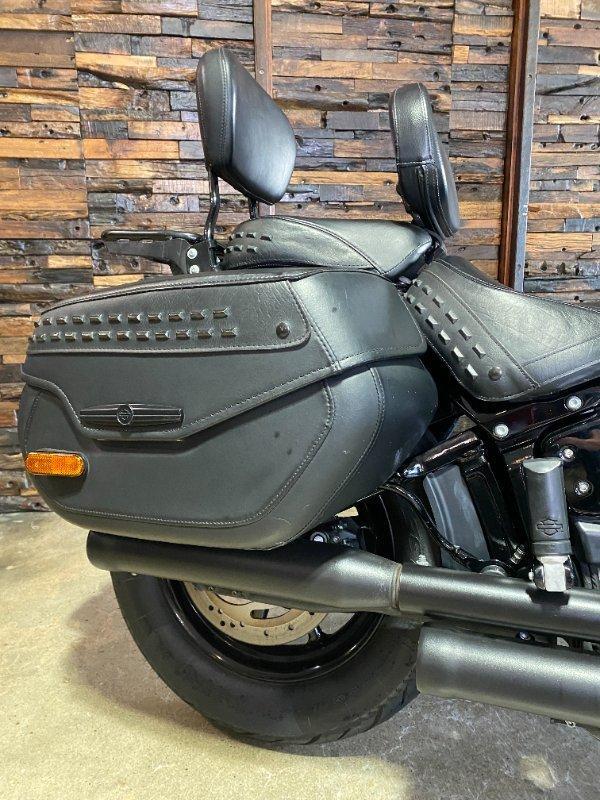 2022 HARLEY-DAVIDSON FLHCS HERITAGE CLASSIC 114 CRUISER