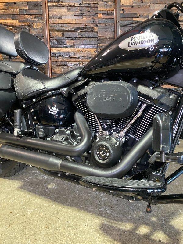 2022 HARLEY-DAVIDSON FLHCS HERITAGE CLASSIC 114 CRUISER