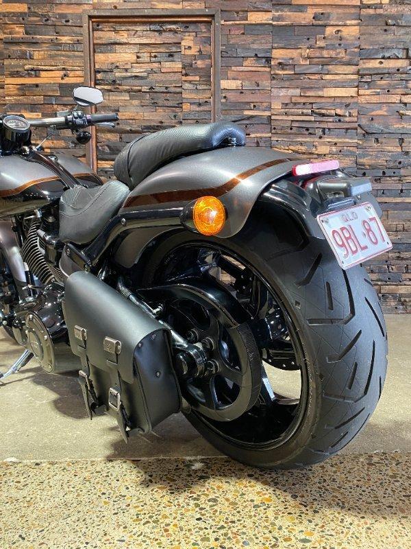 2017 HARLEY-DAVIDSON FXSE CVO PRO STREET BREAKOUT CRUISER