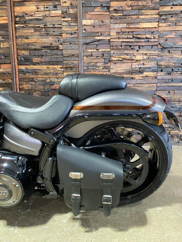 2017 HARLEY-DAVIDSON FXSE CVO PRO STREET BREAKOUT CRUISER