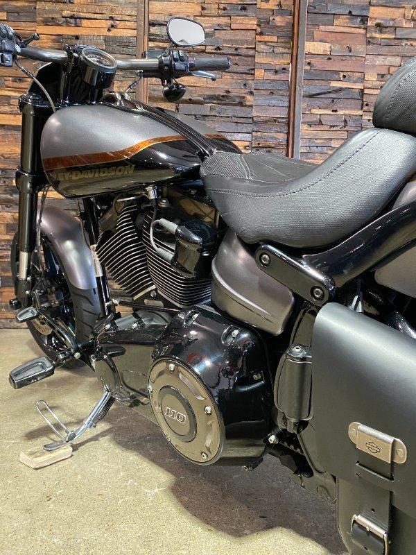 2017 HARLEY-DAVIDSON FXSE CVO PRO STREET BREAKOUT CRUISER