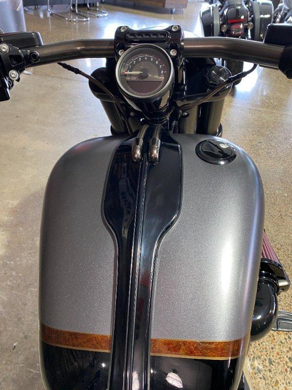 2017 HARLEY-DAVIDSON FXSE CVO PRO STREET BREAKOUT CRUISER