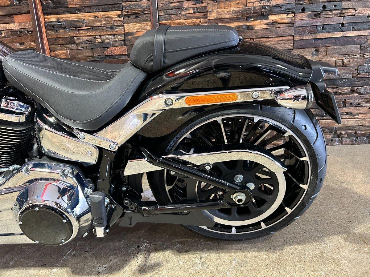 2025 HARLEY-DAVIDSON FXBR BREAKOUT (117) CRUISER