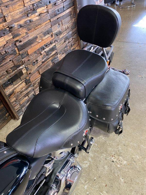 2016 HARLEY-DAVIDSON FLSTC HERITAGE SOFTAIL CLASSIC CRUISER