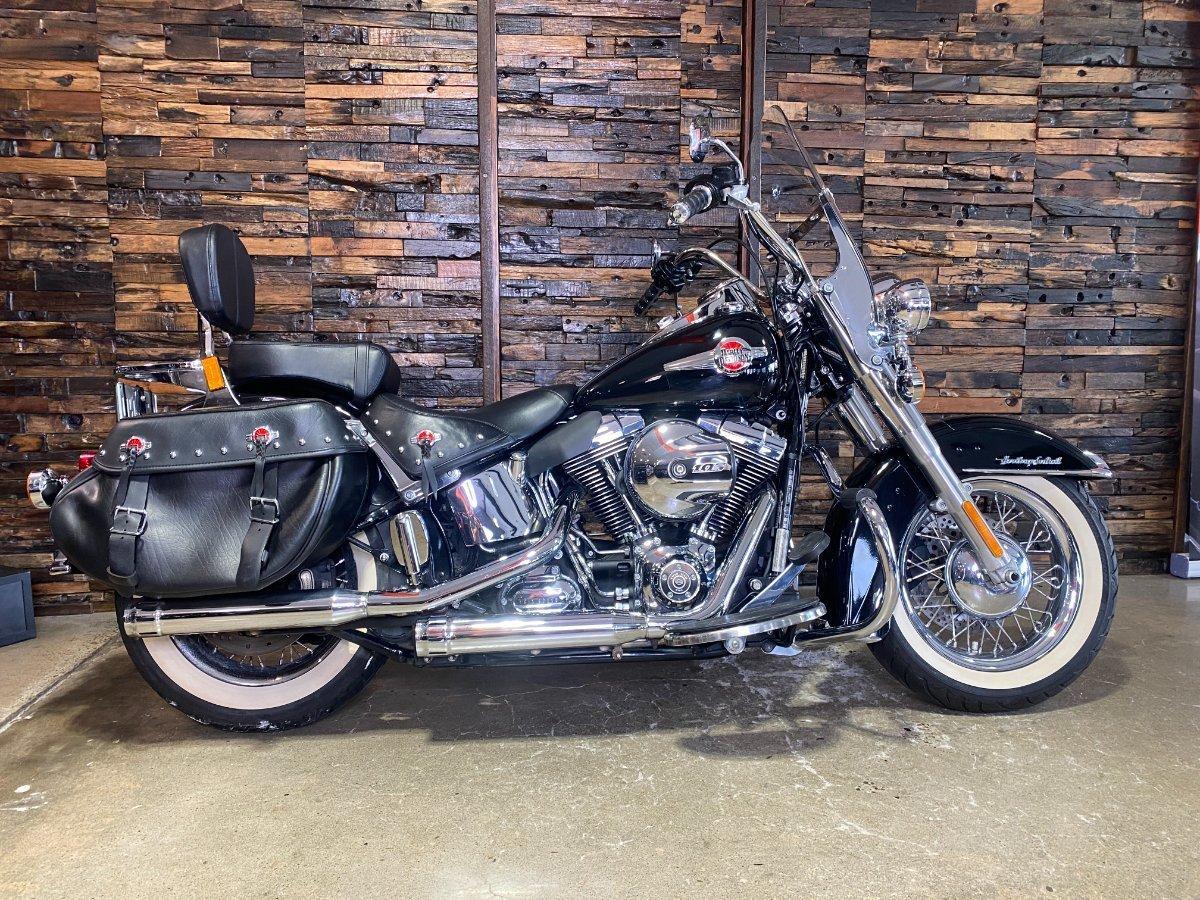 2016 HARLEY-DAVIDSON FLSTC HERITAGE SOFTAIL CLASSIC CRUISER