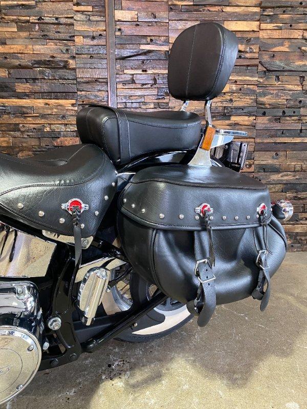 2016 HARLEY-DAVIDSON FLSTC HERITAGE SOFTAIL CLASSIC CRUISER