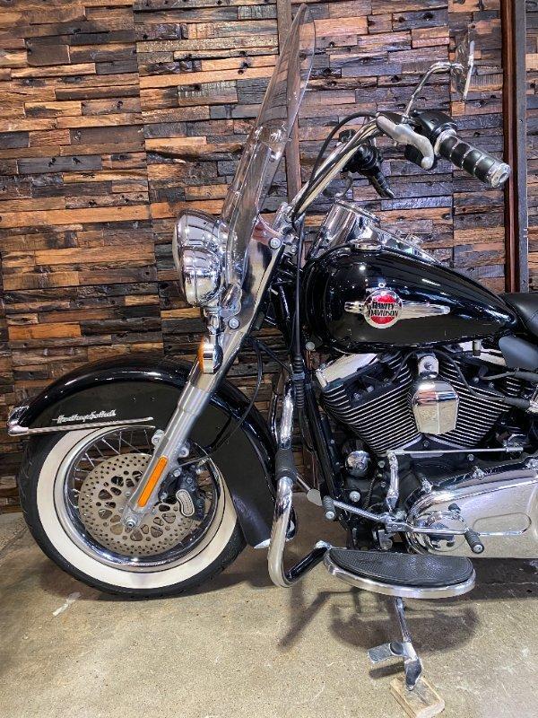 2016 HARLEY-DAVIDSON FLSTC HERITAGE SOFTAIL CLASSIC CRUISER