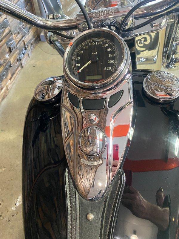 2016 HARLEY-DAVIDSON FLSTC HERITAGE SOFTAIL CLASSIC CRUISER