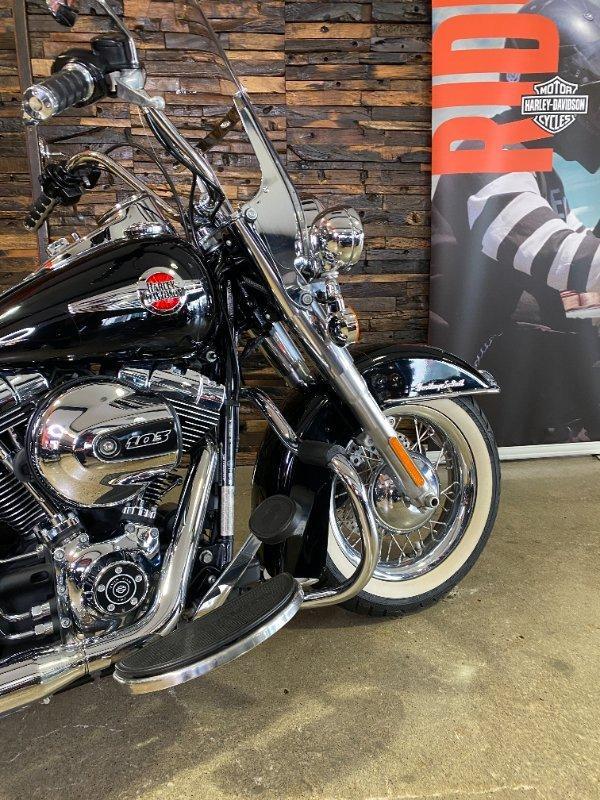 2016 HARLEY-DAVIDSON FLSTC HERITAGE SOFTAIL CLASSIC CRUISER