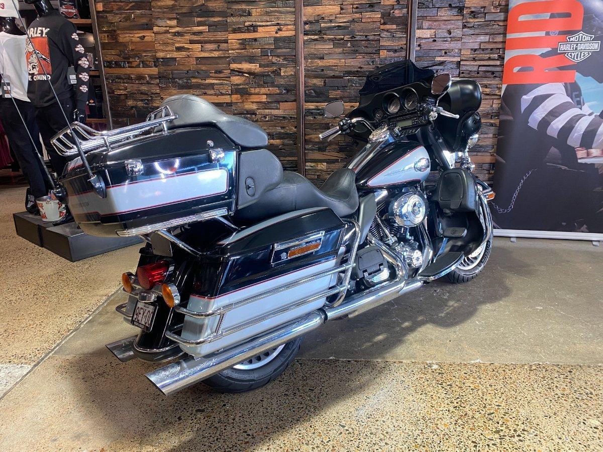 2011 HARLEY-DAVIDSON FLHTCU U/C ELECTRA GLIDE CRUISER