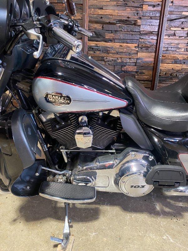 2011 HARLEY-DAVIDSON FLHTCU U/C ELECTRA GLIDE CRUISER