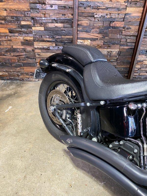 2011 HARLEY-DAVIDSON FXS BLACKLINE CRUISER