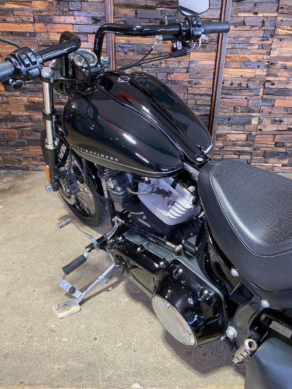 2011 HARLEY-DAVIDSON FXS BLACKLINE CRUISER
