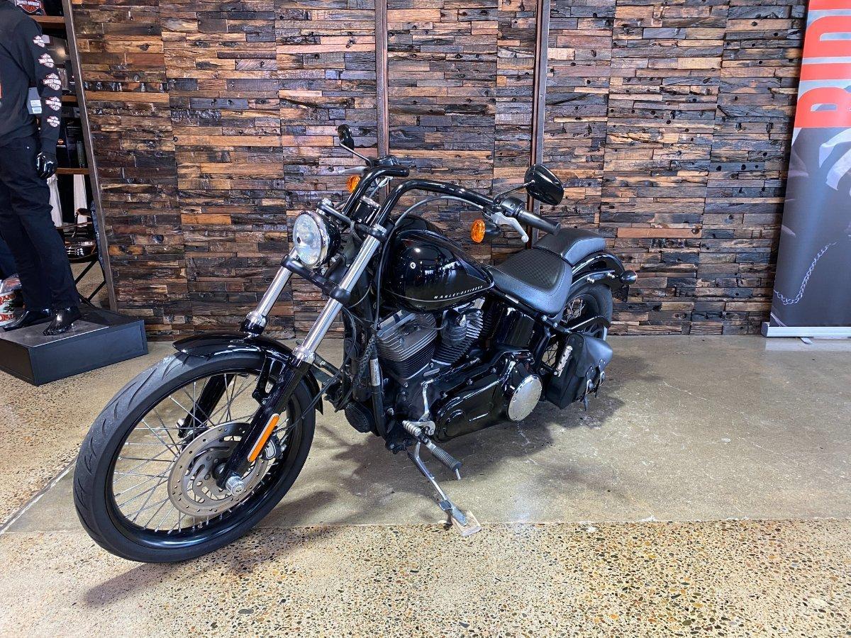 2011 HARLEY-DAVIDSON FXS BLACKLINE CRUISER