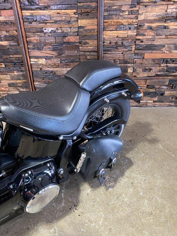 2011 HARLEY-DAVIDSON FXS BLACKLINE CRUISER