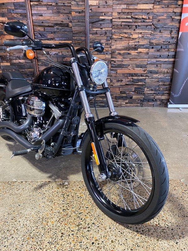 2011 HARLEY-DAVIDSON FXS BLACKLINE CRUISER