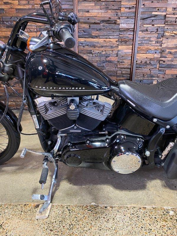 2011 HARLEY-DAVIDSON FXS BLACKLINE CRUISER