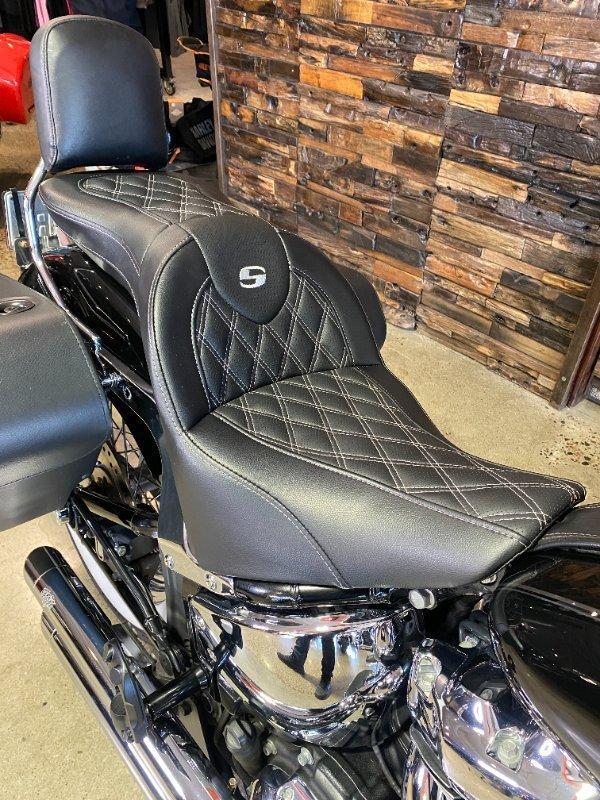 2019 HARLEY-DAVIDSON FLDE DELUXE (107) CRUISER