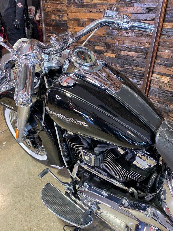 2019 HARLEY-DAVIDSON FLDE DELUXE (107) CRUISER