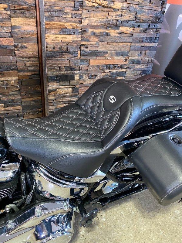 2019 HARLEY-DAVIDSON FLDE DELUXE (107) CRUISER