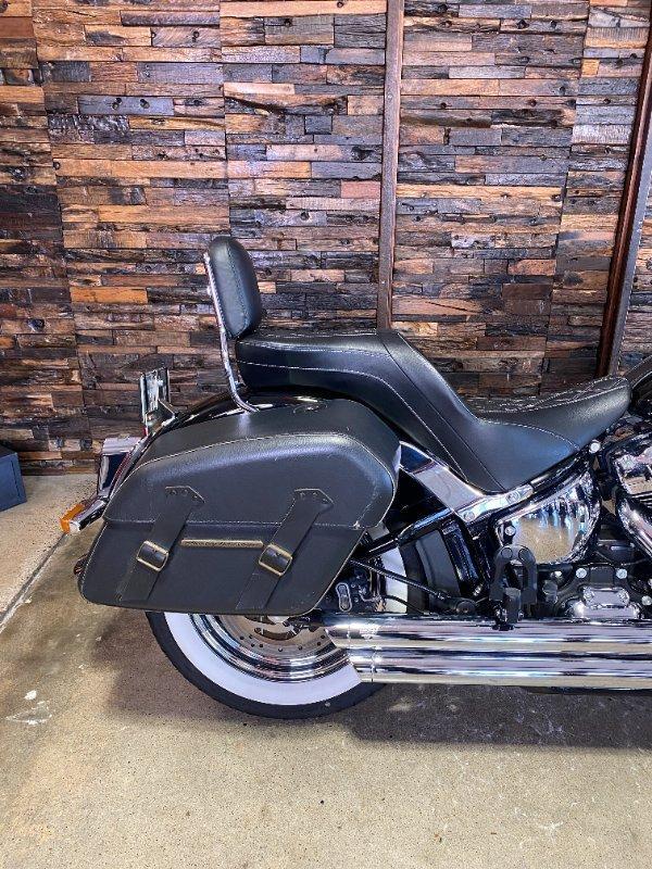 2019 HARLEY-DAVIDSON FLDE DELUXE (107) CRUISER