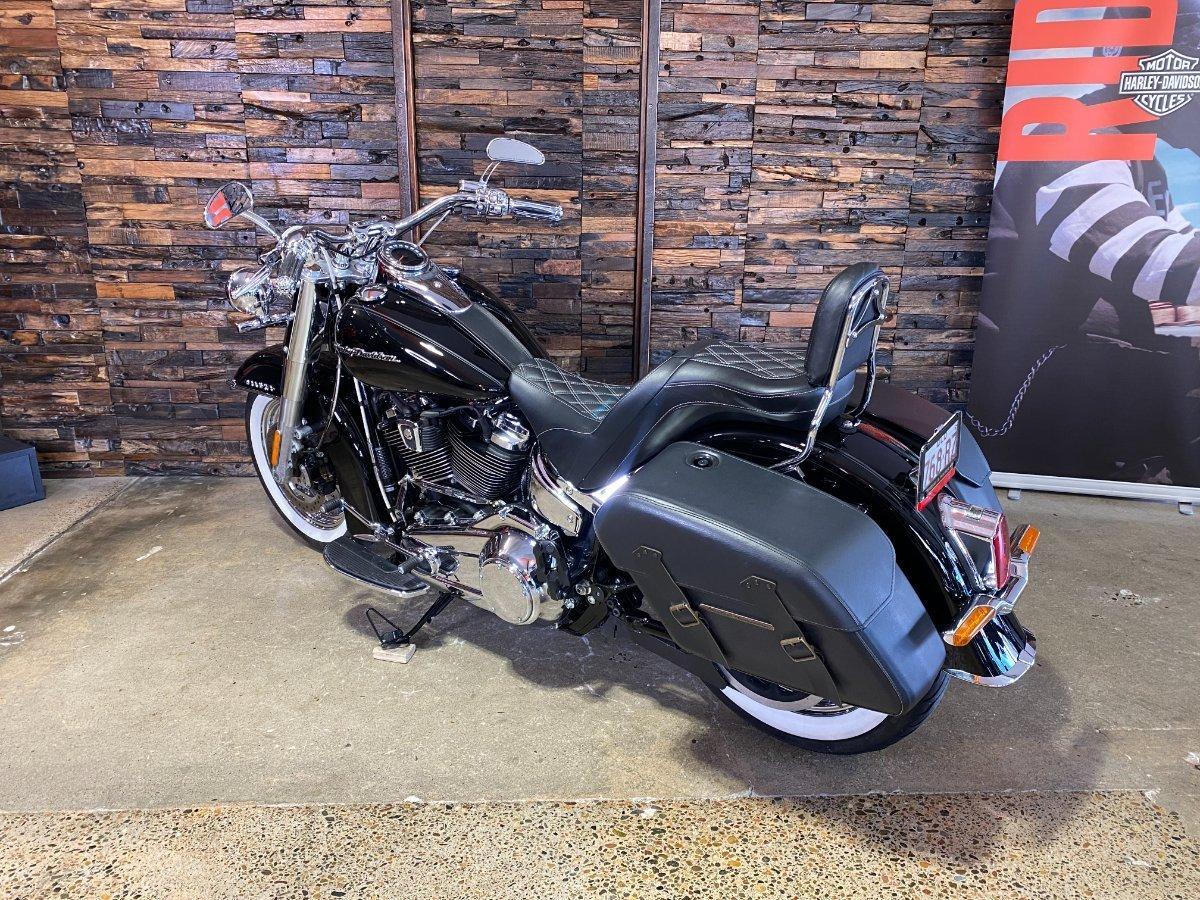 2019 HARLEY-DAVIDSON FLDE DELUXE (107) CRUISER